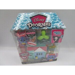 Disney Doorables Mini Stitch's Surf Shack Stitch Figure & Surprise Mini Figure